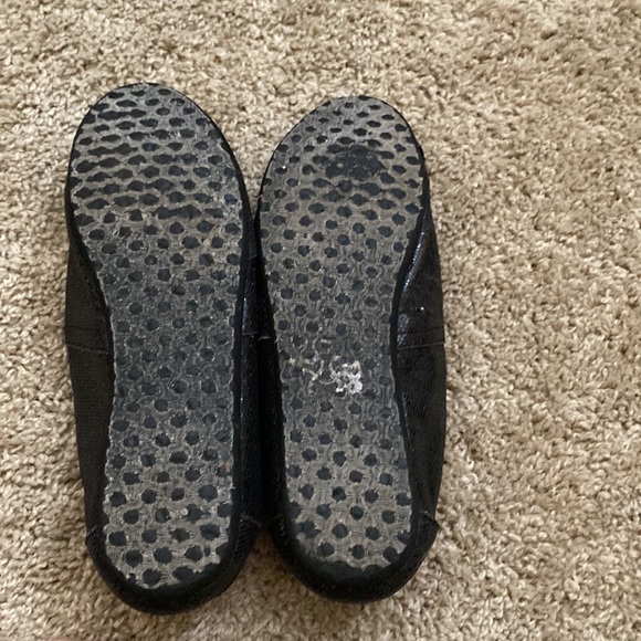 Toms classic black glitter. Size 7 - Picture 3 of 3